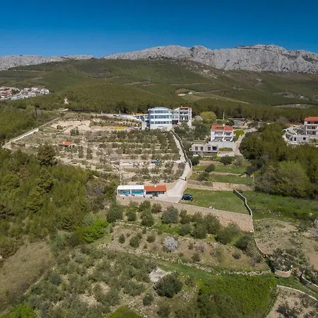 Villa Divine Villas *